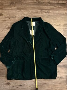 Gibson Latimer Emerald Green Velvet Blazer